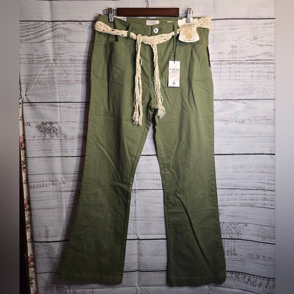 NWT Curve Appeal Womans Size 10/30 Hunter Green High-rise Flare Pants - Picture 1 of 8